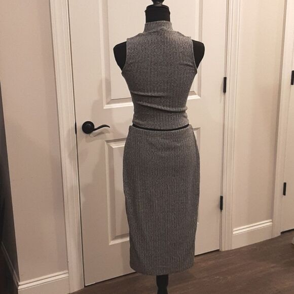 Gray Two Piece Sweater Pencil Skirt Set - Picture 4 of 12